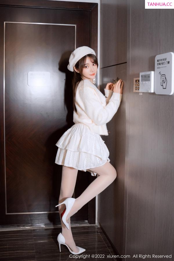 婠婠么  [XiuRen]高清写真图 2022.12.21 No.6025 婠婠么 丝袜美腿第9张图片